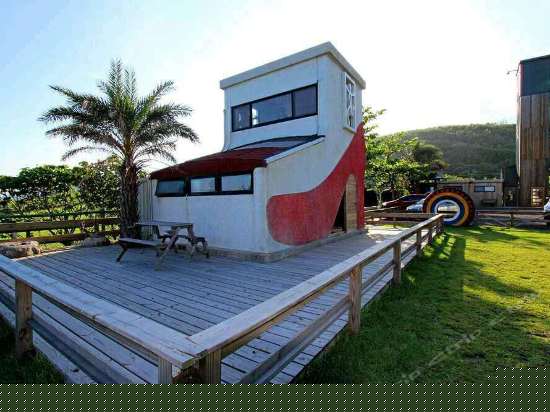 高跟鞋跃层三人房