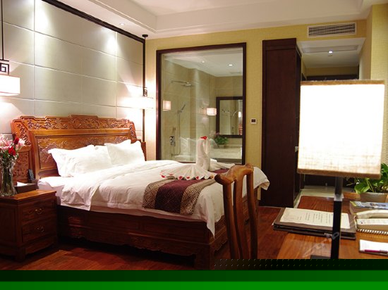 红木大床房