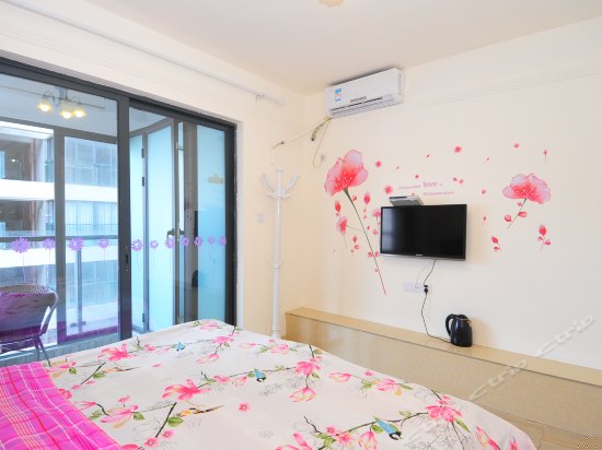 美景阳台独卫大床房