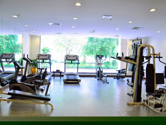 健身娱乐设施