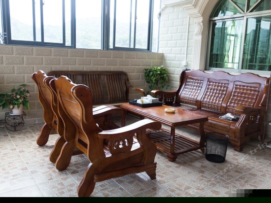 三房三卫一娱乐室