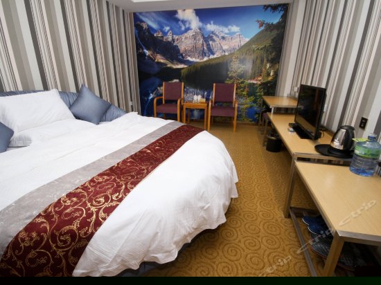 主题圆床房（无窗）