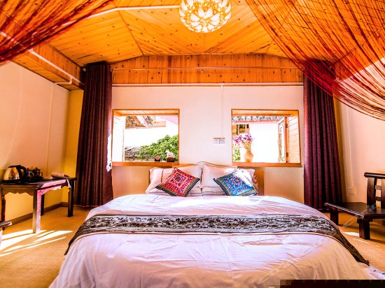 浪漫蜜月圆床房