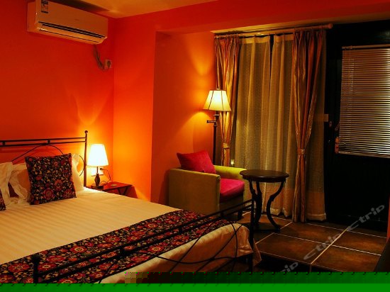 A101舒适山景大床房