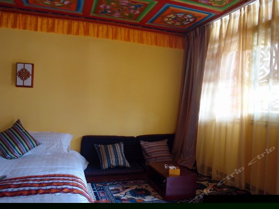 藏式榻榻米豪华标间