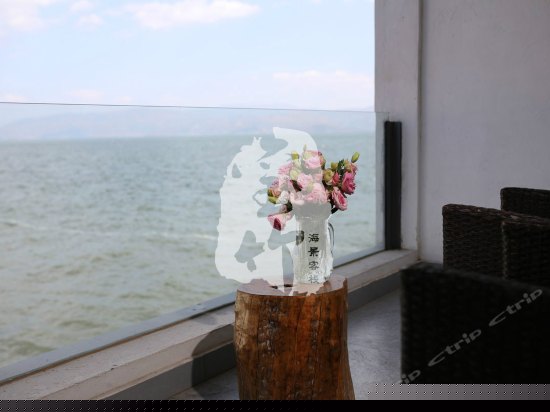 180度一线海景海上豪华大床房