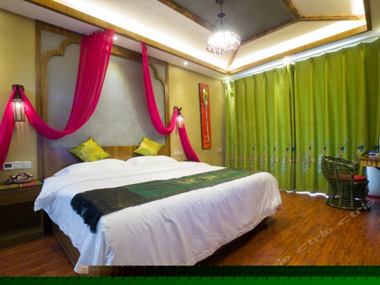 风情豪华大床房