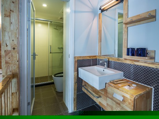 云窗雾阁大床房