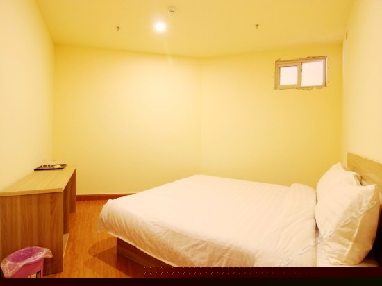 普通间(大床)(无窗)