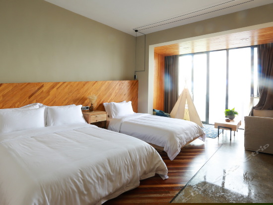 最美洱海阳台海景家庭房