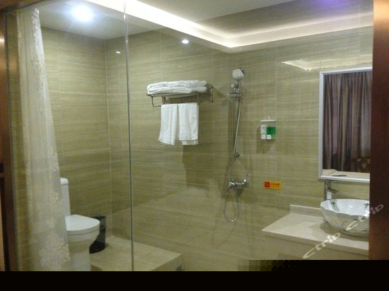 标准双人房（无窗）