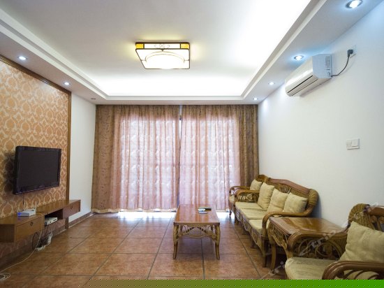 浪漫假日园景两居室