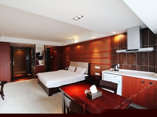 唯美豪华大床房(中宾)