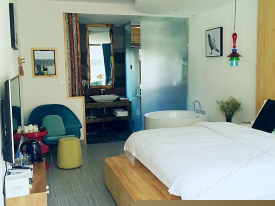 精品度假大床房B