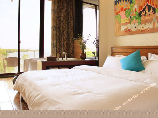 月玲珑露台亲海大床房