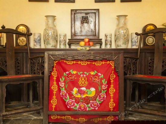 富贵荣华窑洞土炕房