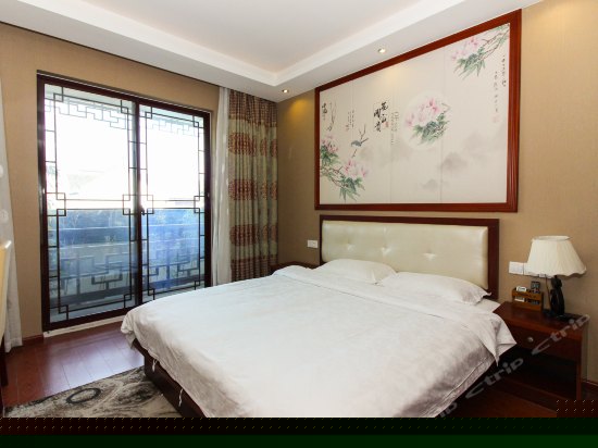 恋蝶（豪华特色大床房）