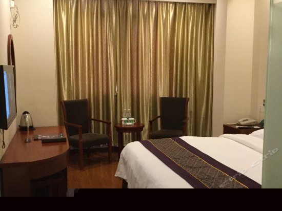 1.8米豪华大床房