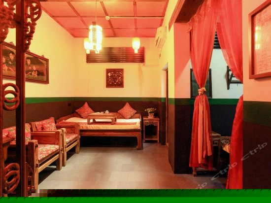 家庭三人大土炕