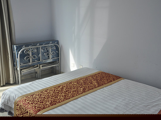 无敌海景三房一厅两卫