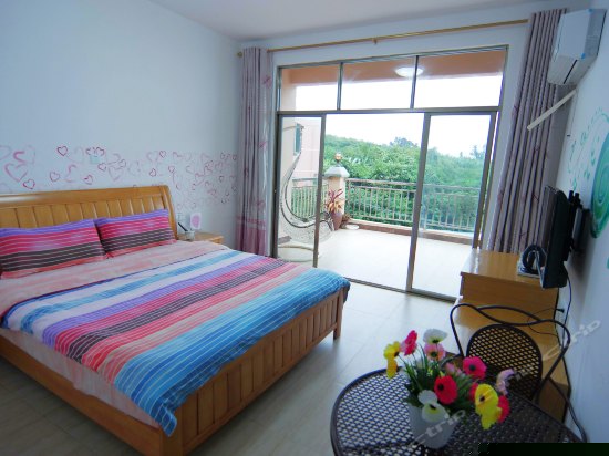 无敌海景情侣大床房