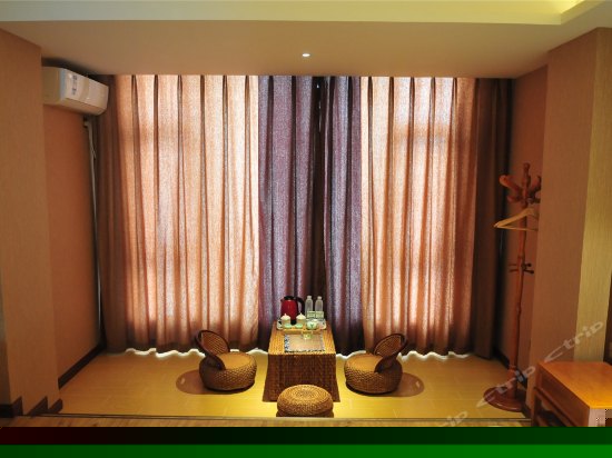 日式榻榻米山景大床房