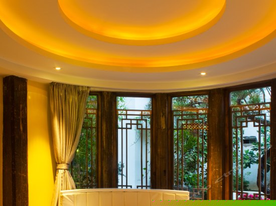 大研阁豪华大床房