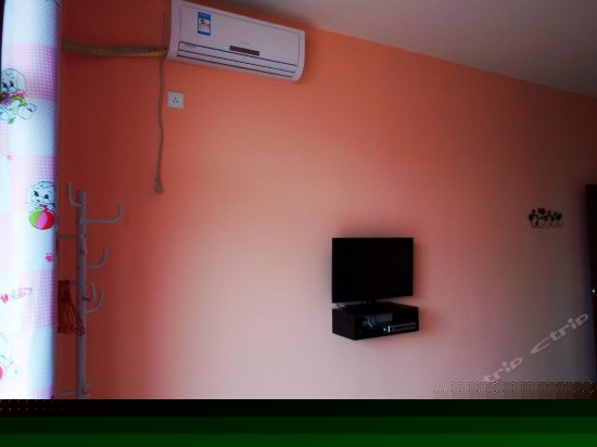 舒适远景亲子房