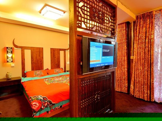 豪华套间蜜月房