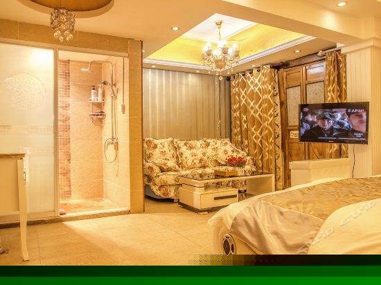 欧式蜜月大床房