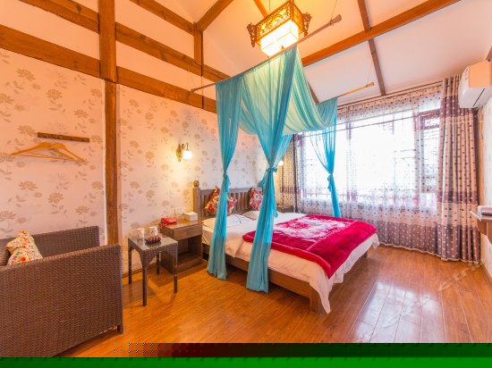 二楼舒适大床房