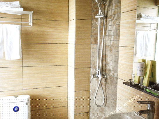 全新电脑大床间