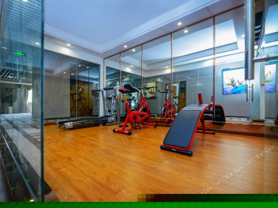 健身娱乐设施