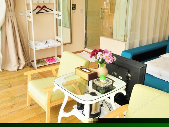 浅蓝海景日出房