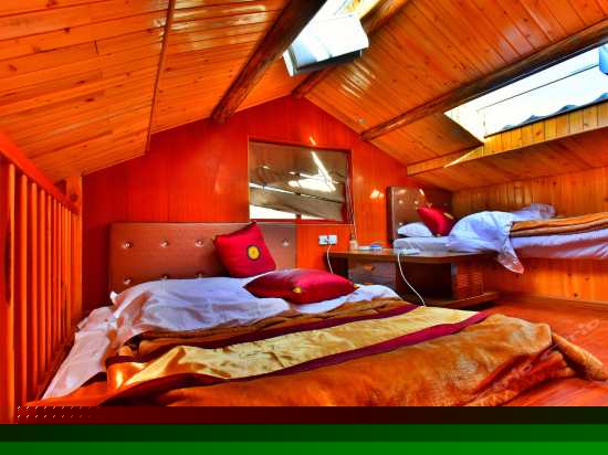 尊享湖景星空阁楼房