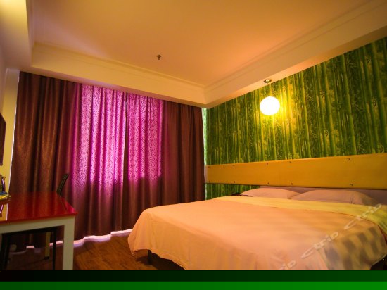 韩式榻榻米大床房