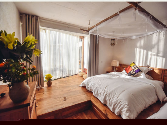 S201海景飘窗榻榻米家庭房