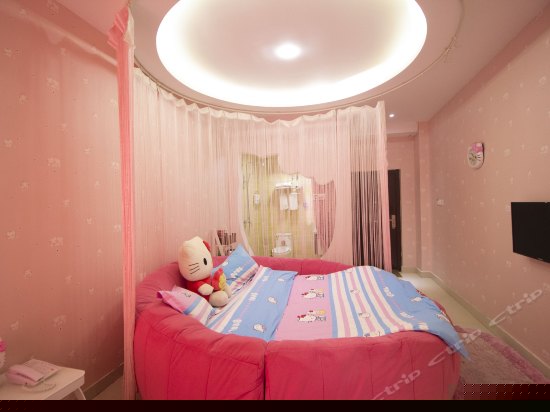 精品Kitty圆床房