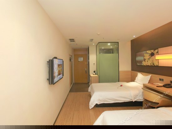 iu Bigger（B格双床房）