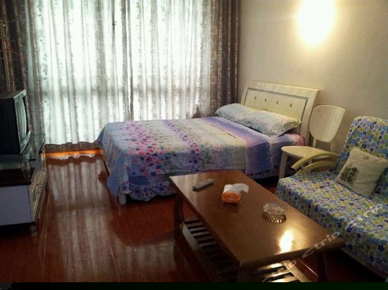 一室一卫B大床房