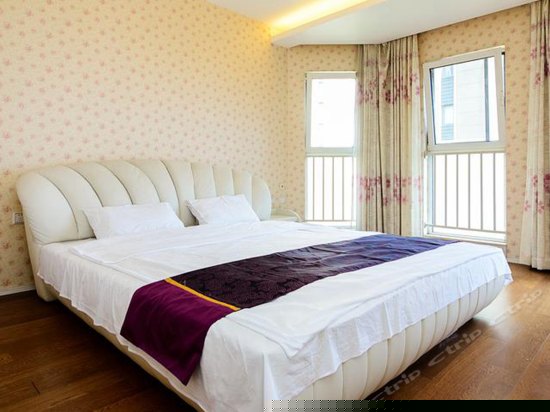 豪华三卧双卫海景套房