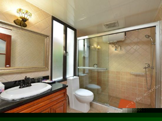 榻榻米大床套房