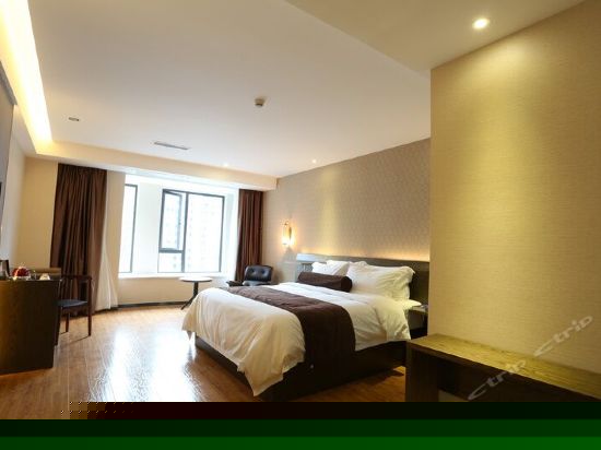 品乐豪华双床房