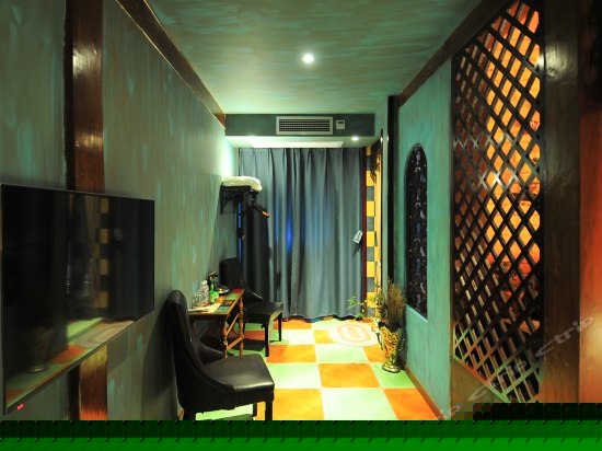 香艳泰豪华大床房