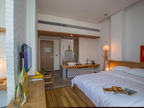 精品江景大床房