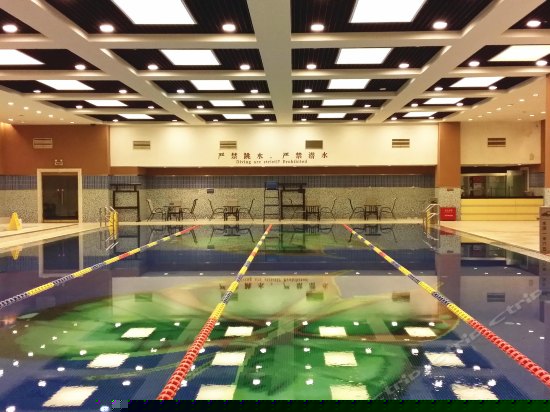 室内游泳池