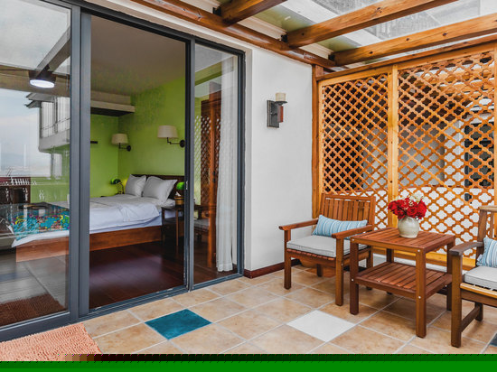 海天海景大床房