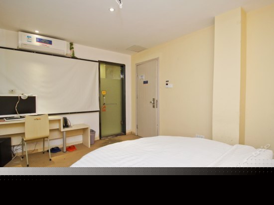 豪华圆床房(无窗)