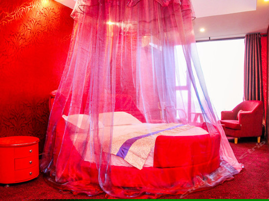 高层河景大床房