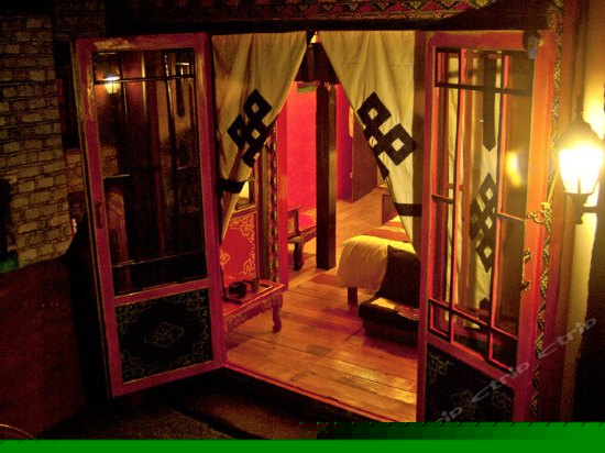 露台观景间-布达拉宫景